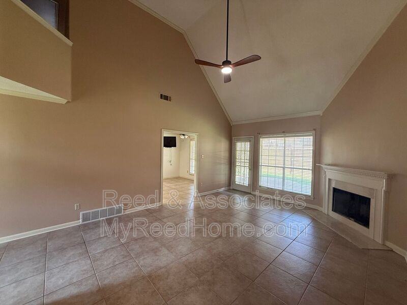 3066 Shadow Green Ln - Photo 3 of 20