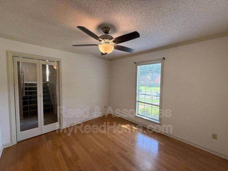 3066 Shadow Green Ln - Photo 7 of 20