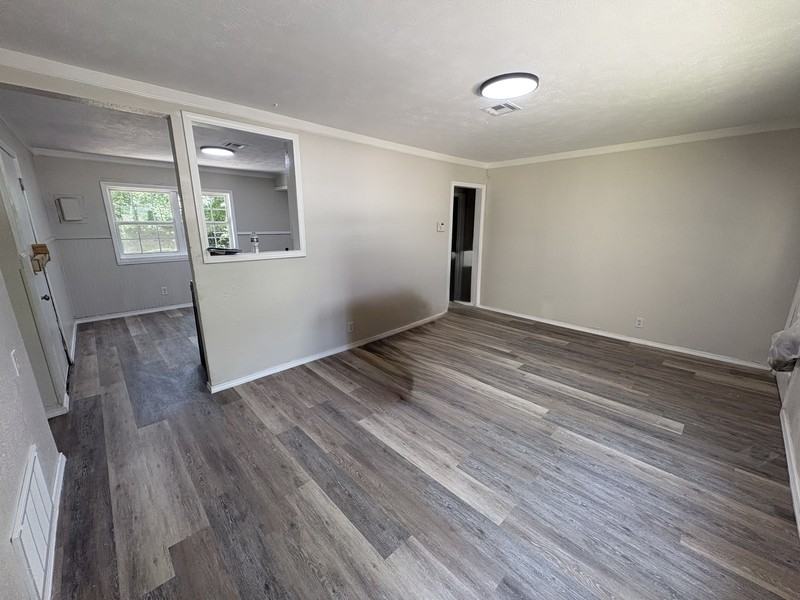 4647 N Hartford Ave - Photo 2 of 10
