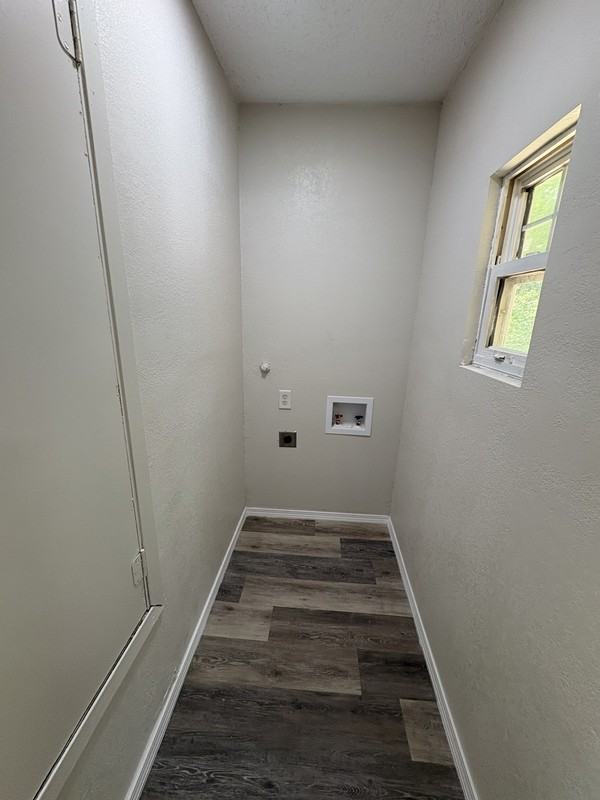 4647 N Hartford Ave - Photo 4 of 10