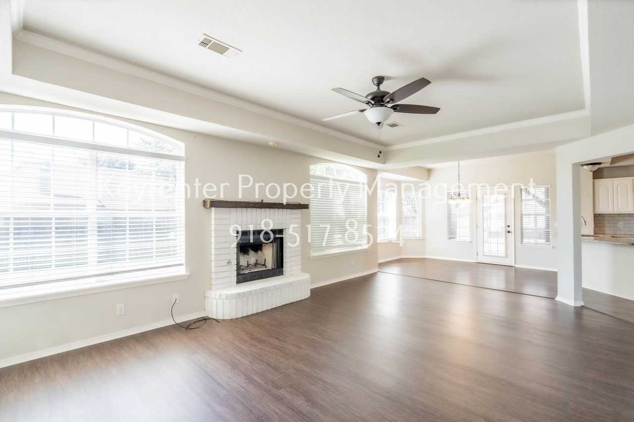8514 S 112th East Ave - Photo 4 of 21