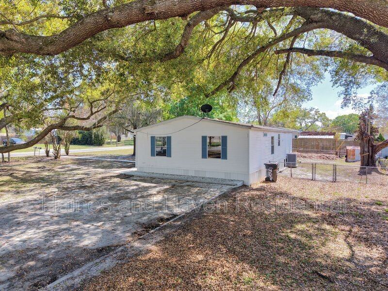 322 Clearwater Lake Dr - Photo 3 of 24