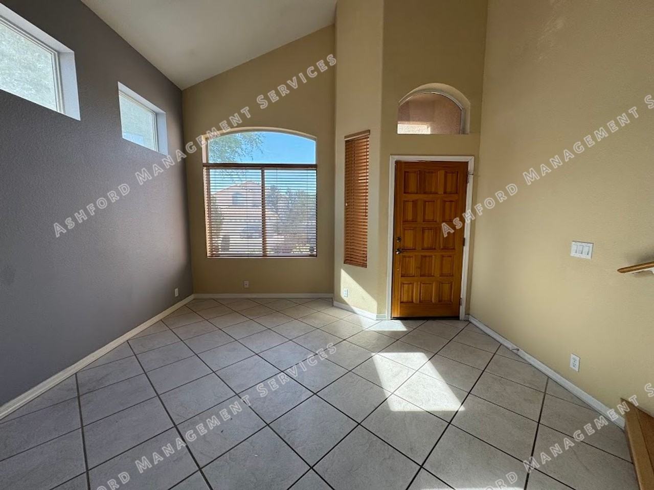 1510 E Charleston Ave - Photo 3 of 25