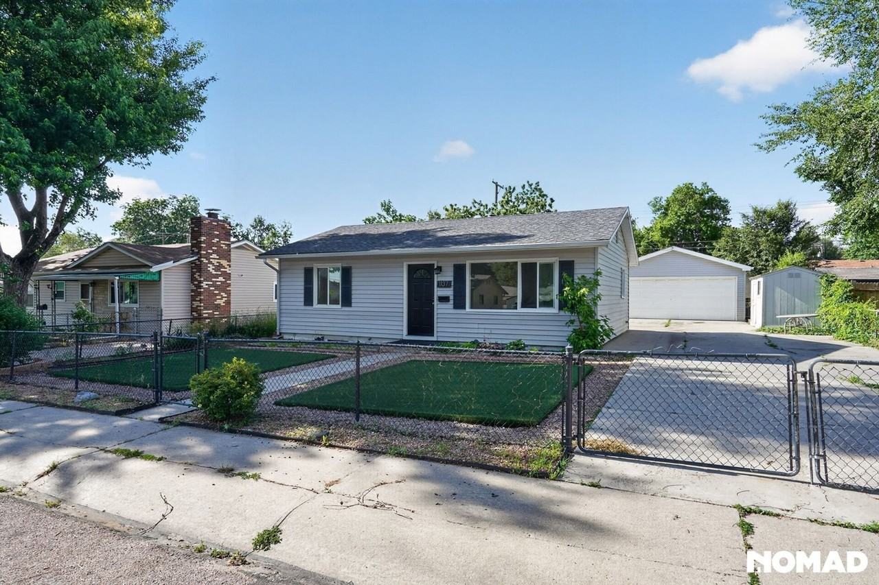 1137 Pando Ave - Photo 3 of 36