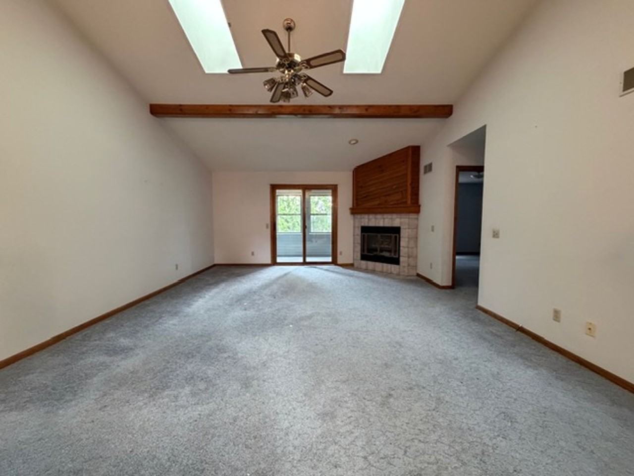 657/659 Wood Violet Lane - Photo 5 of 35