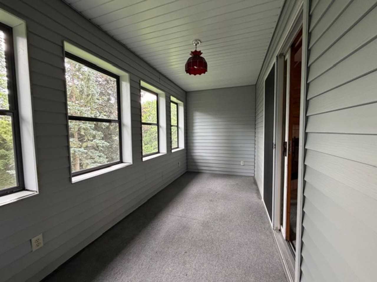 657/659 Wood Violet Lane - Photo 7 of 35