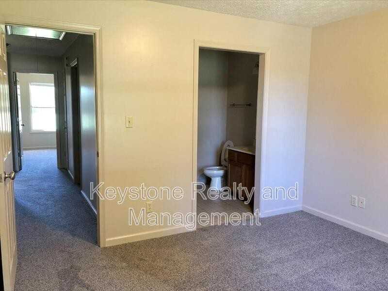 5869 Julien Rd - Photo 6 of 13