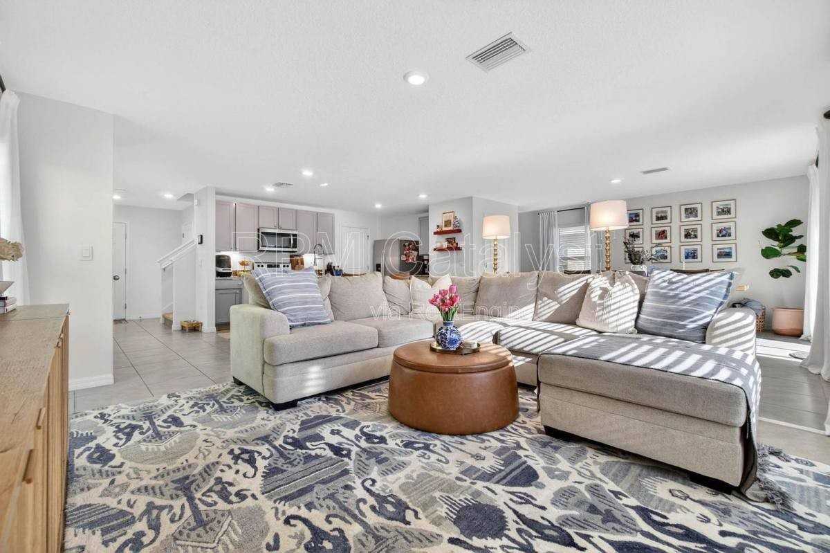 5141 Rocky Coast Pl - Photo 3 of 10