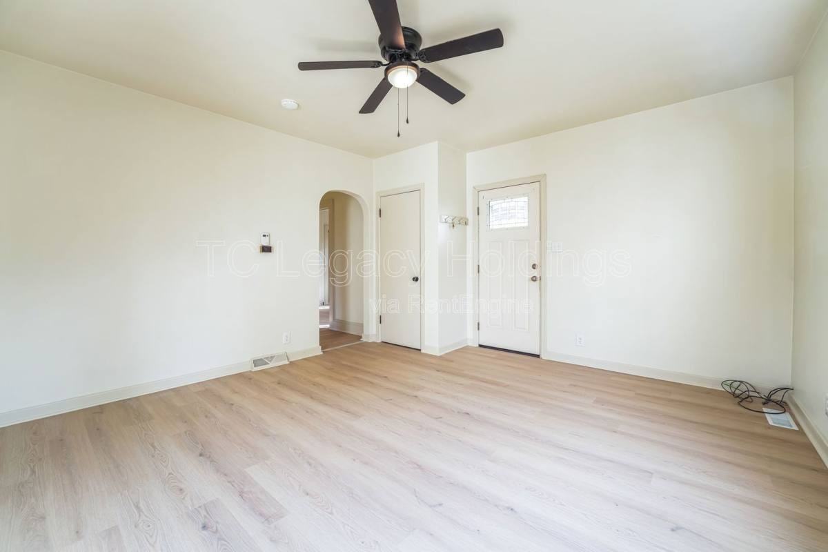 316 1 2 Harrison St - Photo 4 of 10