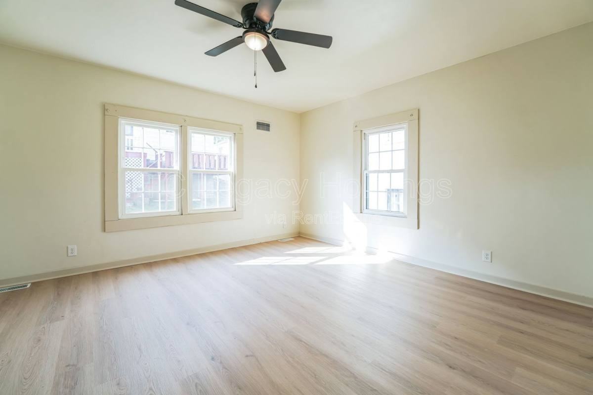 316 1 2 Harrison St - Photo 6 of 10