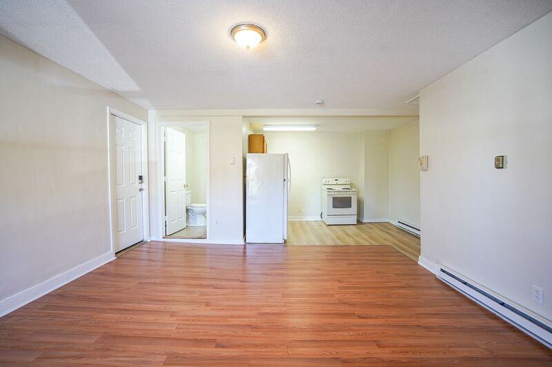 43 Oak St - Photo 3 of 9