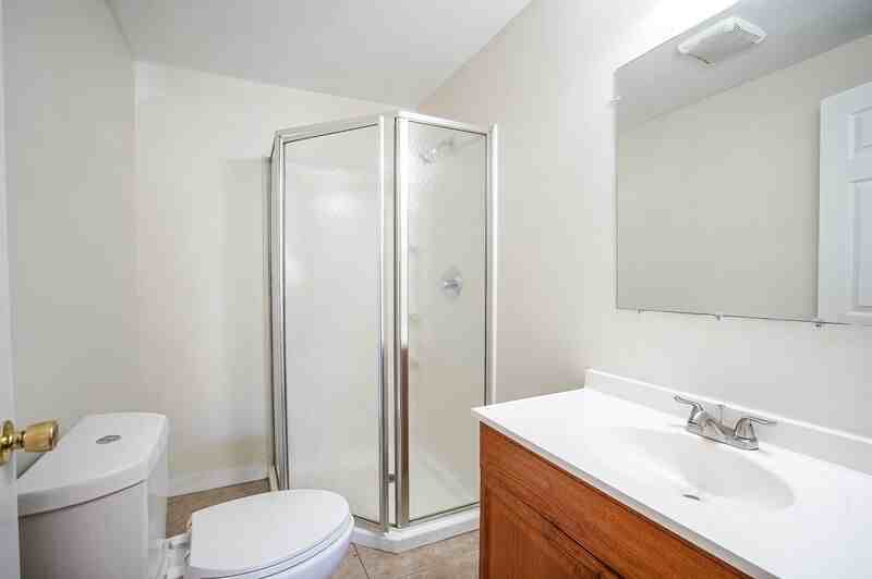 43 Oak St - Photo 5 of 9