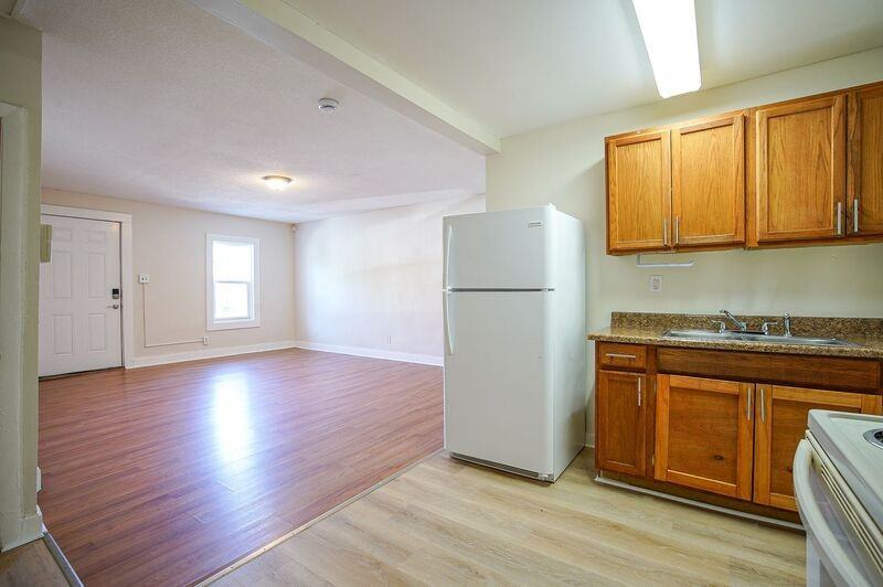 43 Oak St - Photo 6 of 9