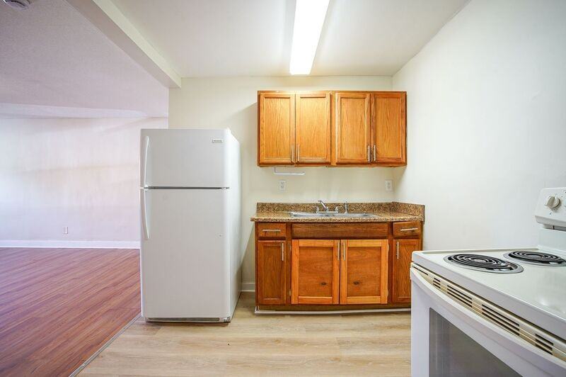 43 Oak St - Photo 7 of 9