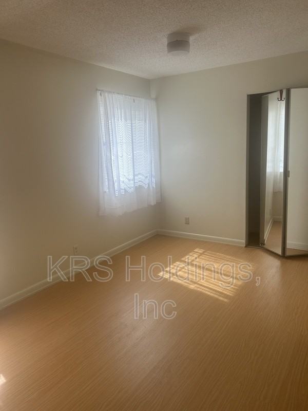 1384 Hunters Rd Apt B - Photo 7 of 7