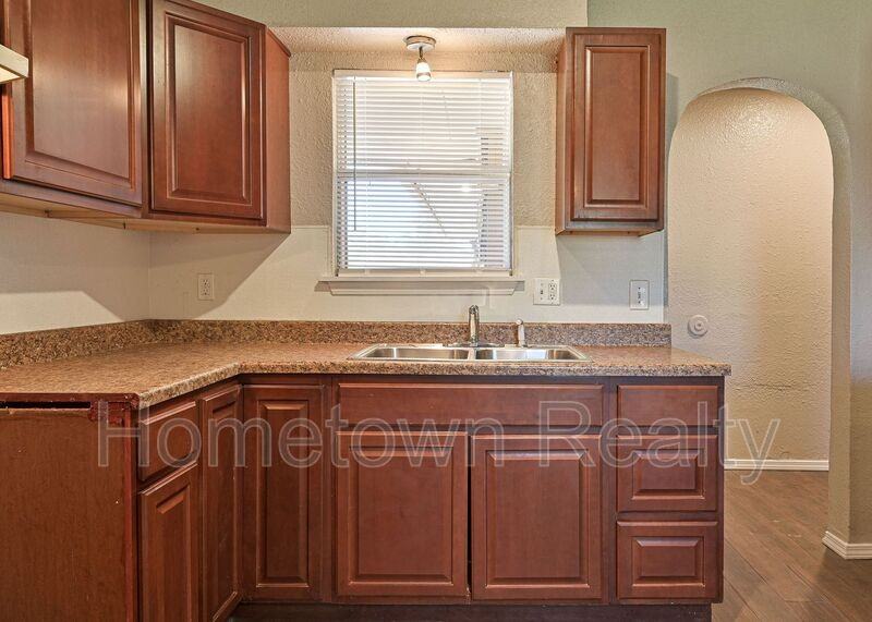 629 Lloyd Ave - Photo 4 of 20