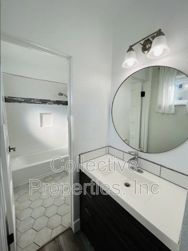 3752 37th St - Photo 4 of 12