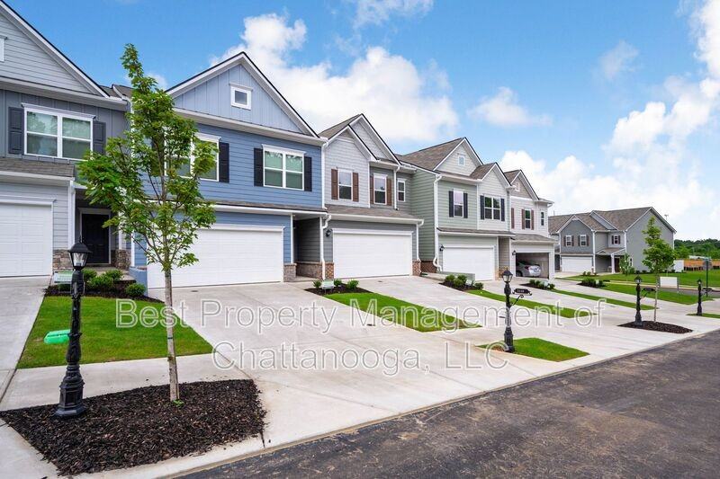 5149 Hornbeam Dr - Photo 3 of 36
