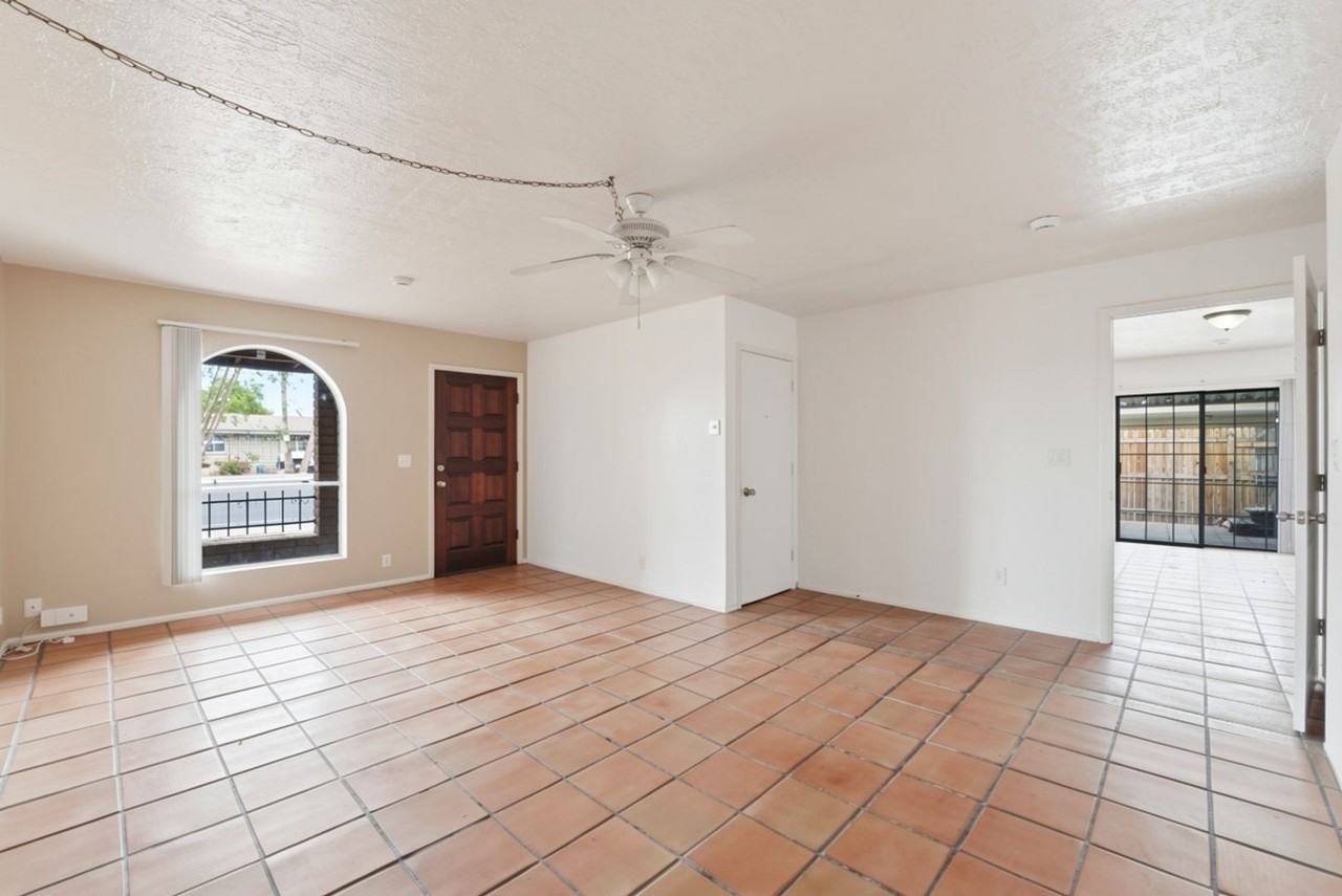 545 E Brown Rd - Photo 4 of 28