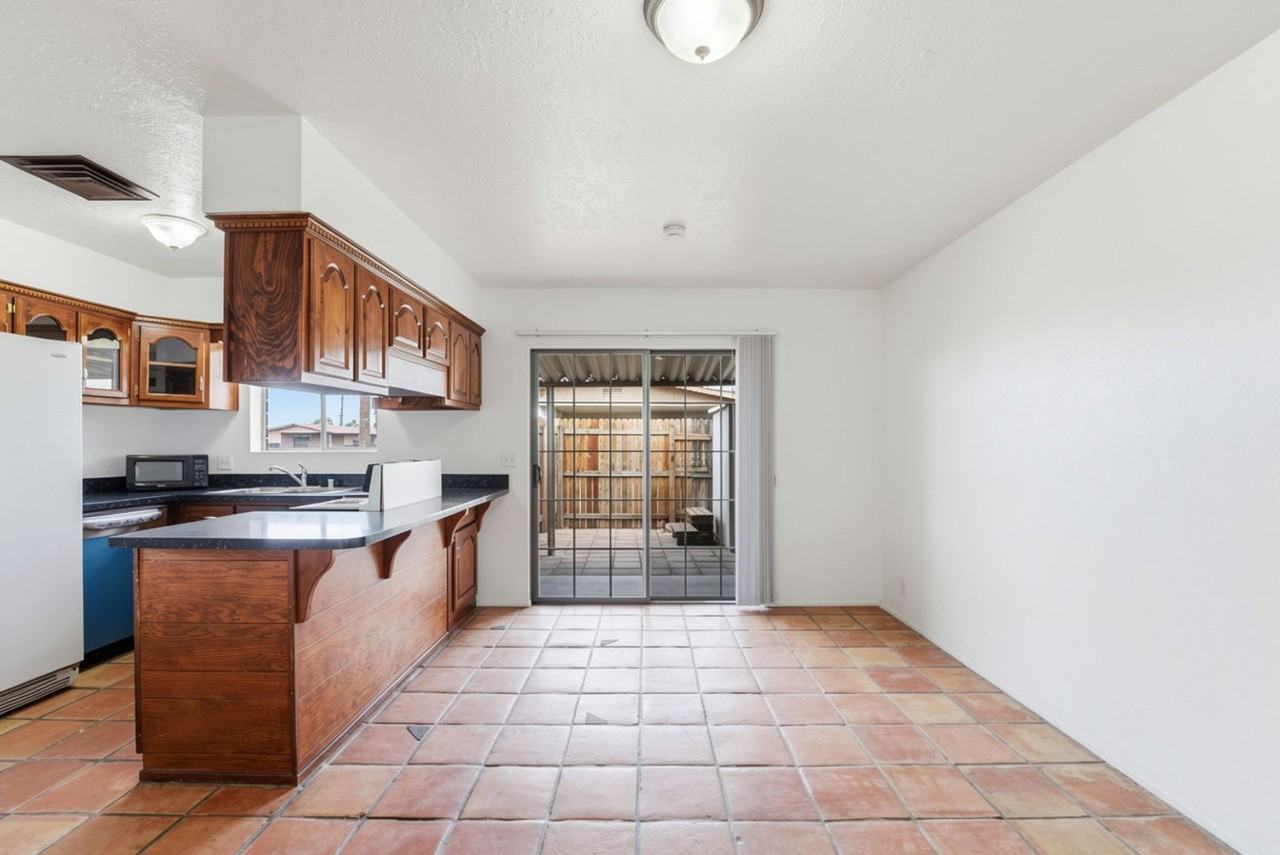 545 E Brown Rd - Photo 6 of 28