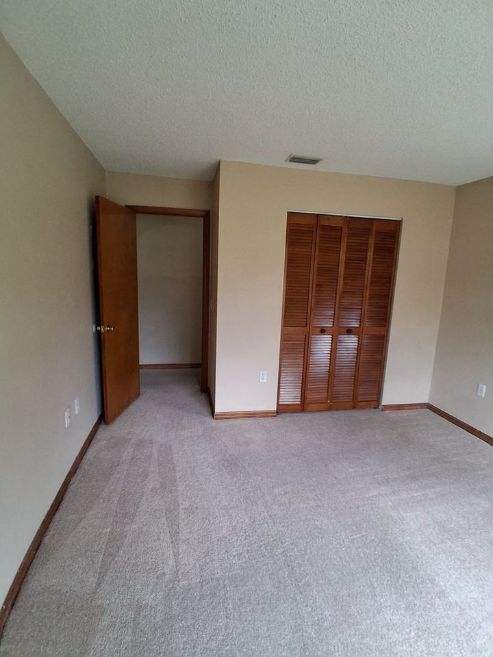 11404 Pike Ave - Photo 7 of 12