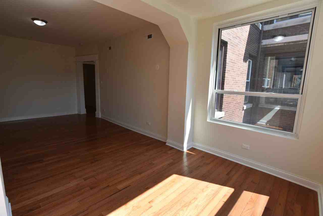 700 W. Grace - Photo 4 of 35