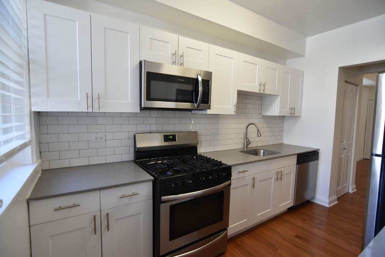 700 W. Grace - Photo 7 of 35