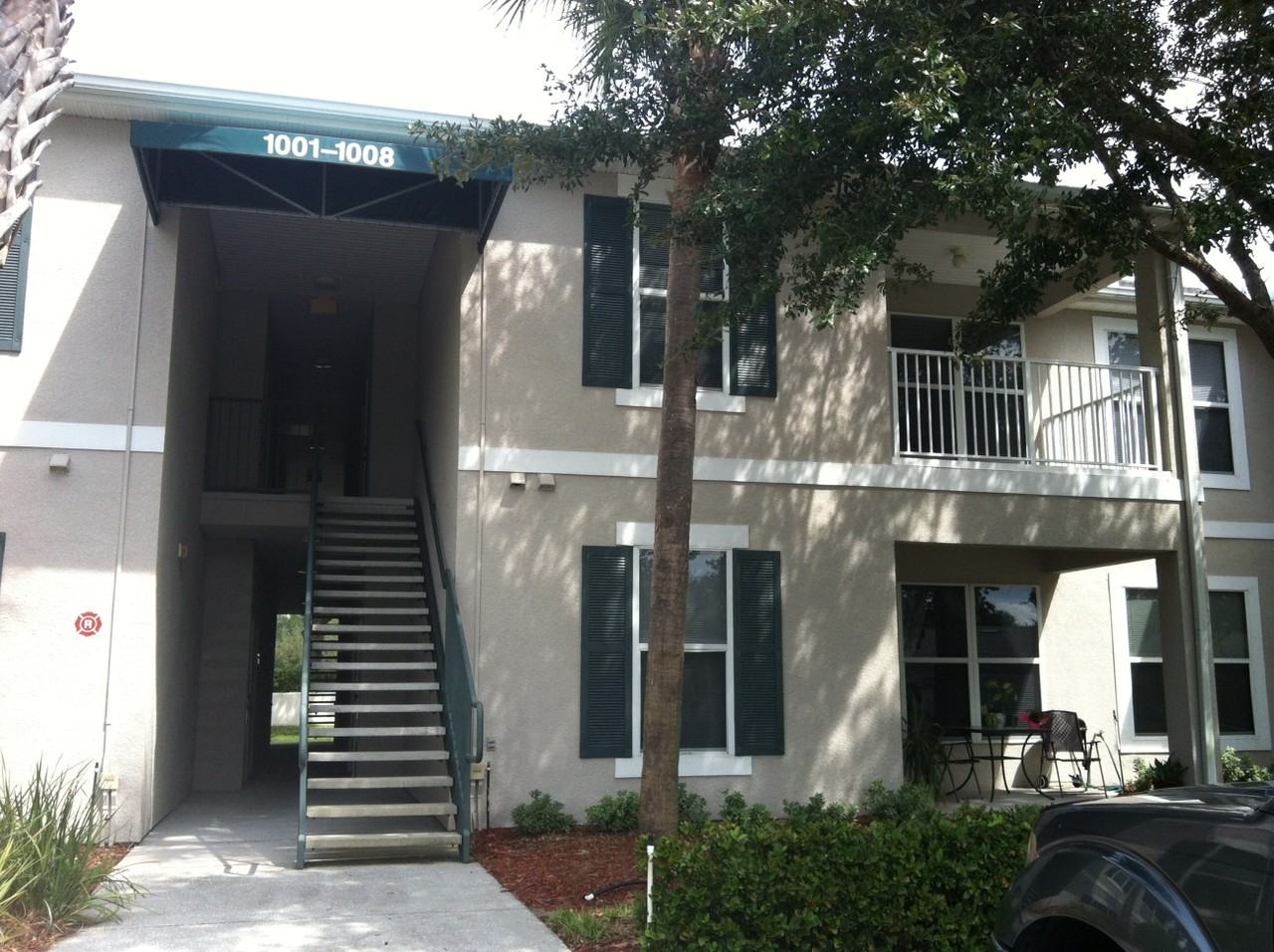 1004 Hemingway Cir - Photo 4 of 26