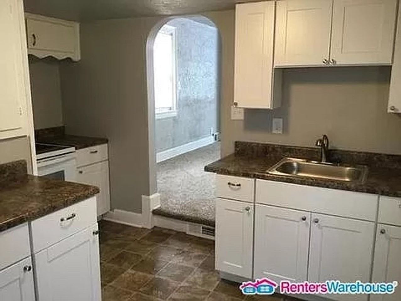 4900 N 58th St - Photo 2 of 9