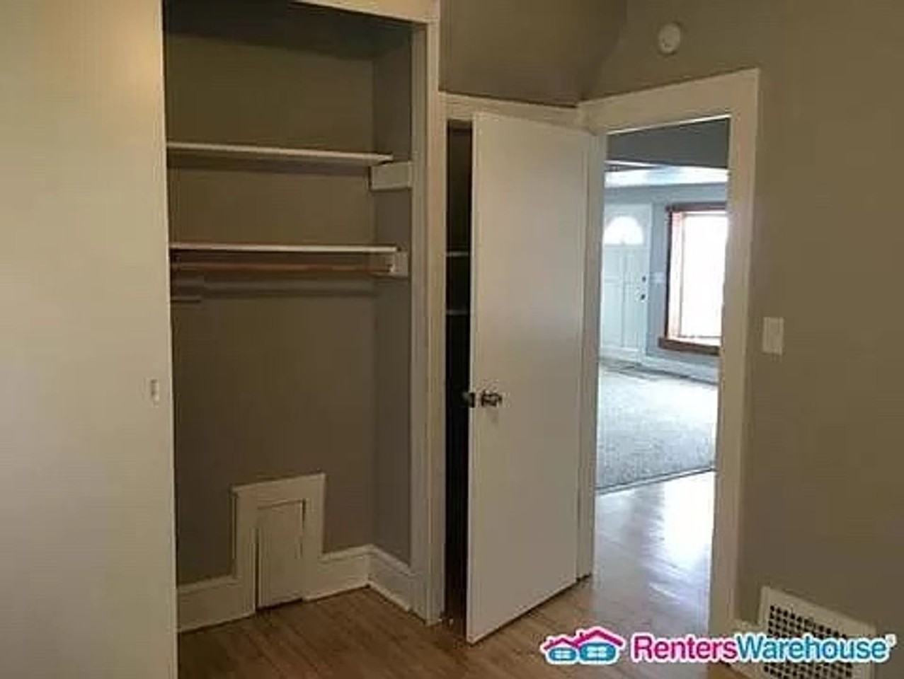 4900 N 58th St - Photo 6 of 9