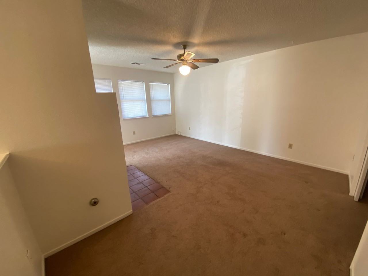 2253 N 10th Ave - Photo 3 of 3