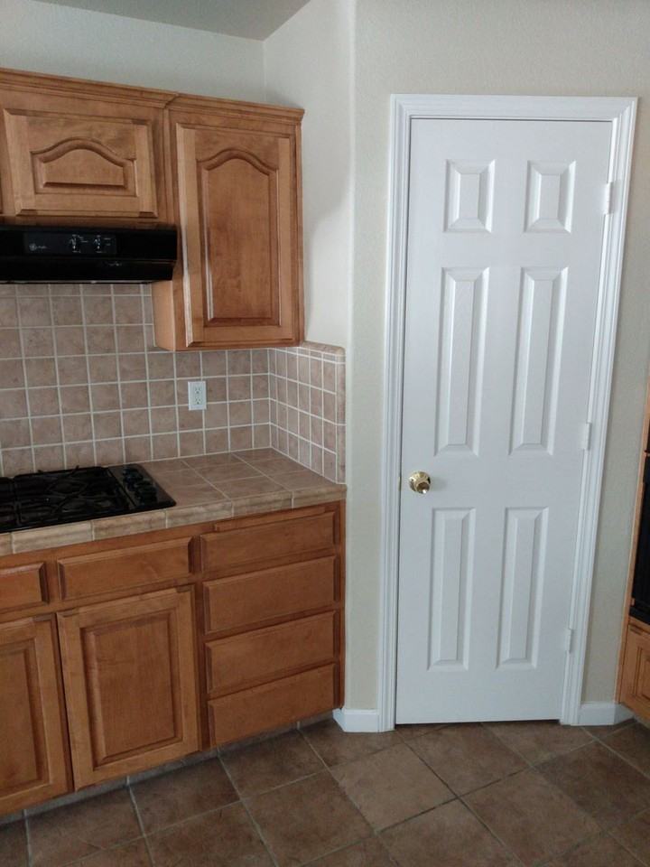 883 W Julia Way - Photo 3 of 13