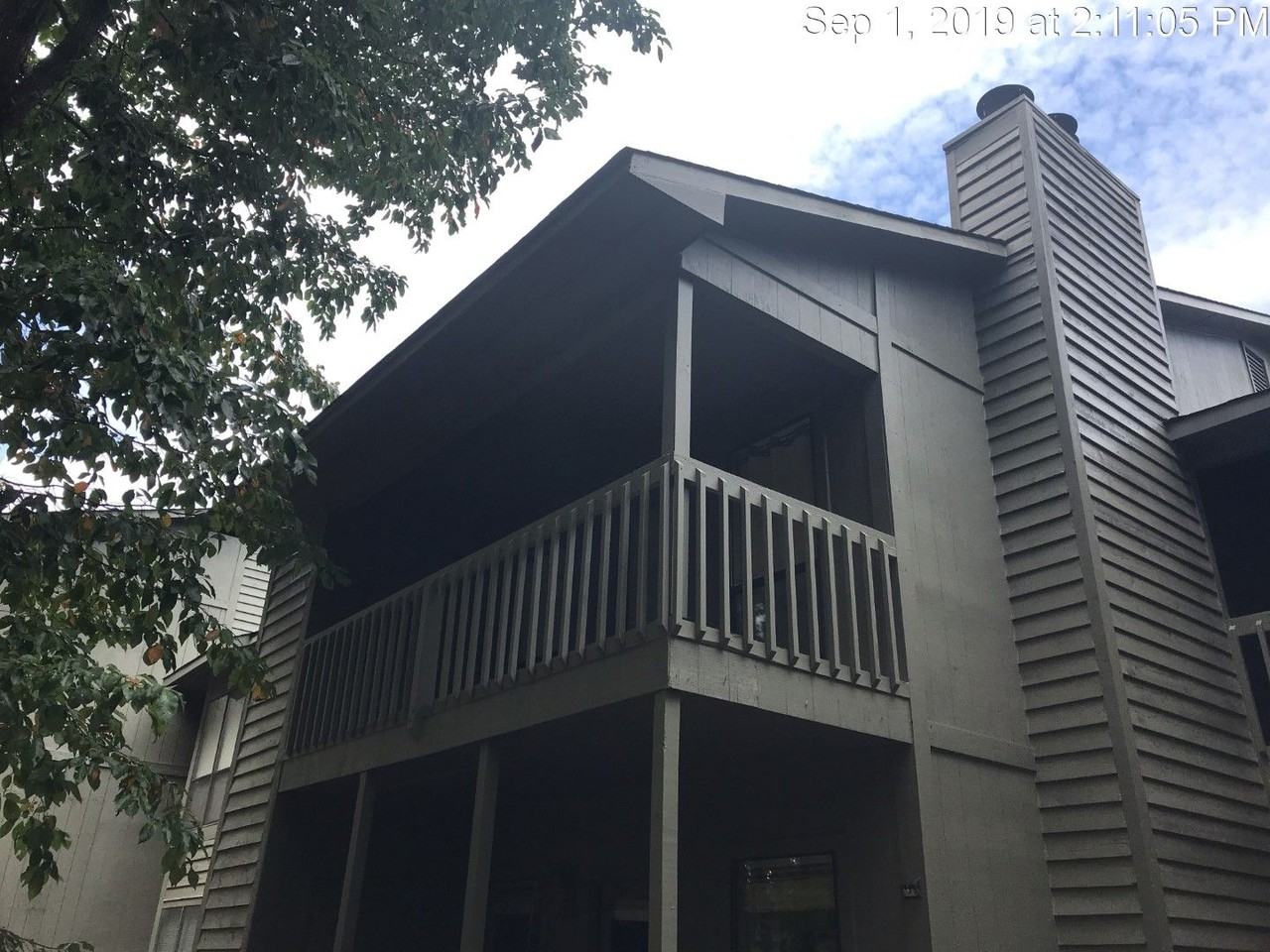 1861 Tryon Dr #7 - Photo 2 of 2