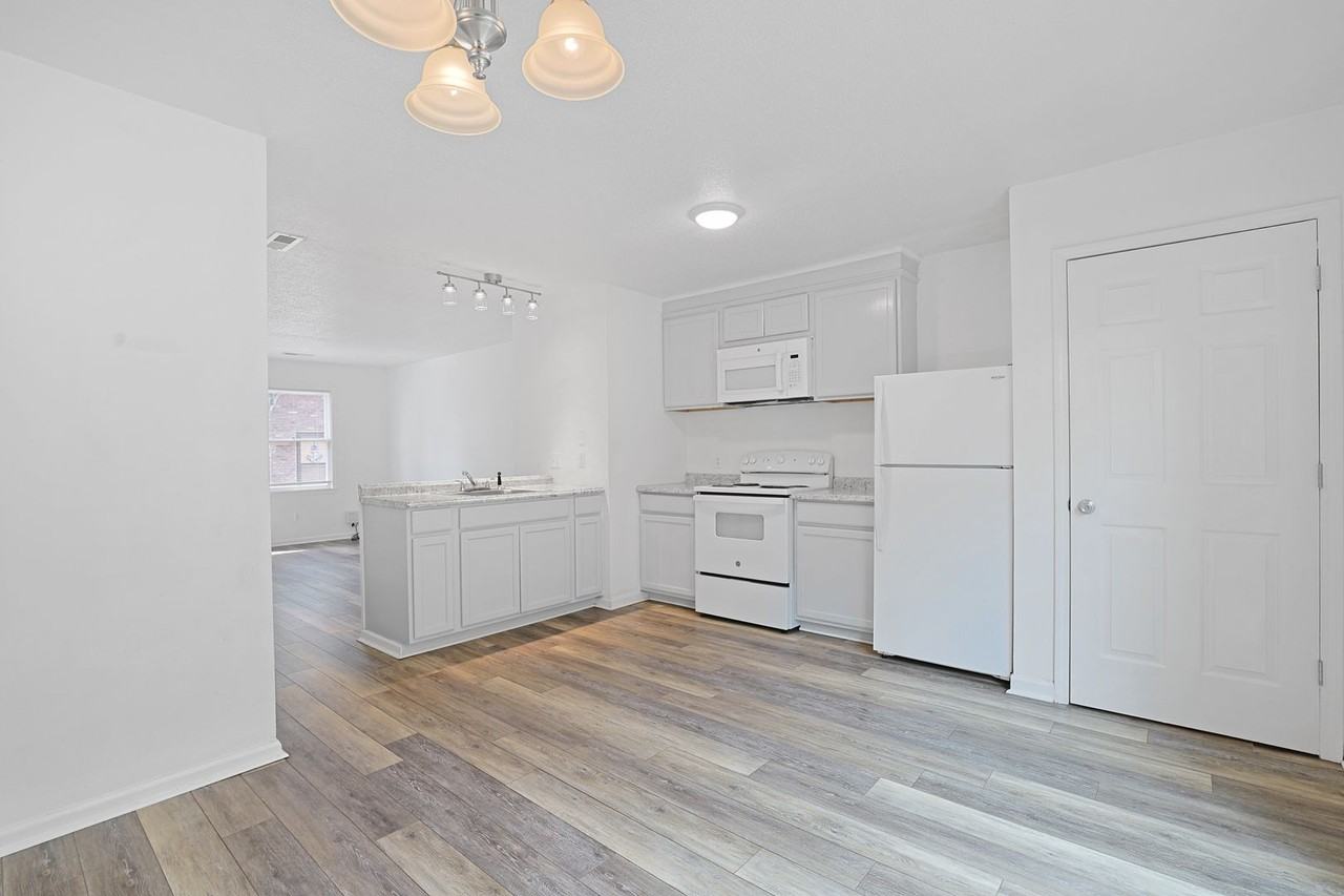 705 26th Ave S - Photo 3 of 11