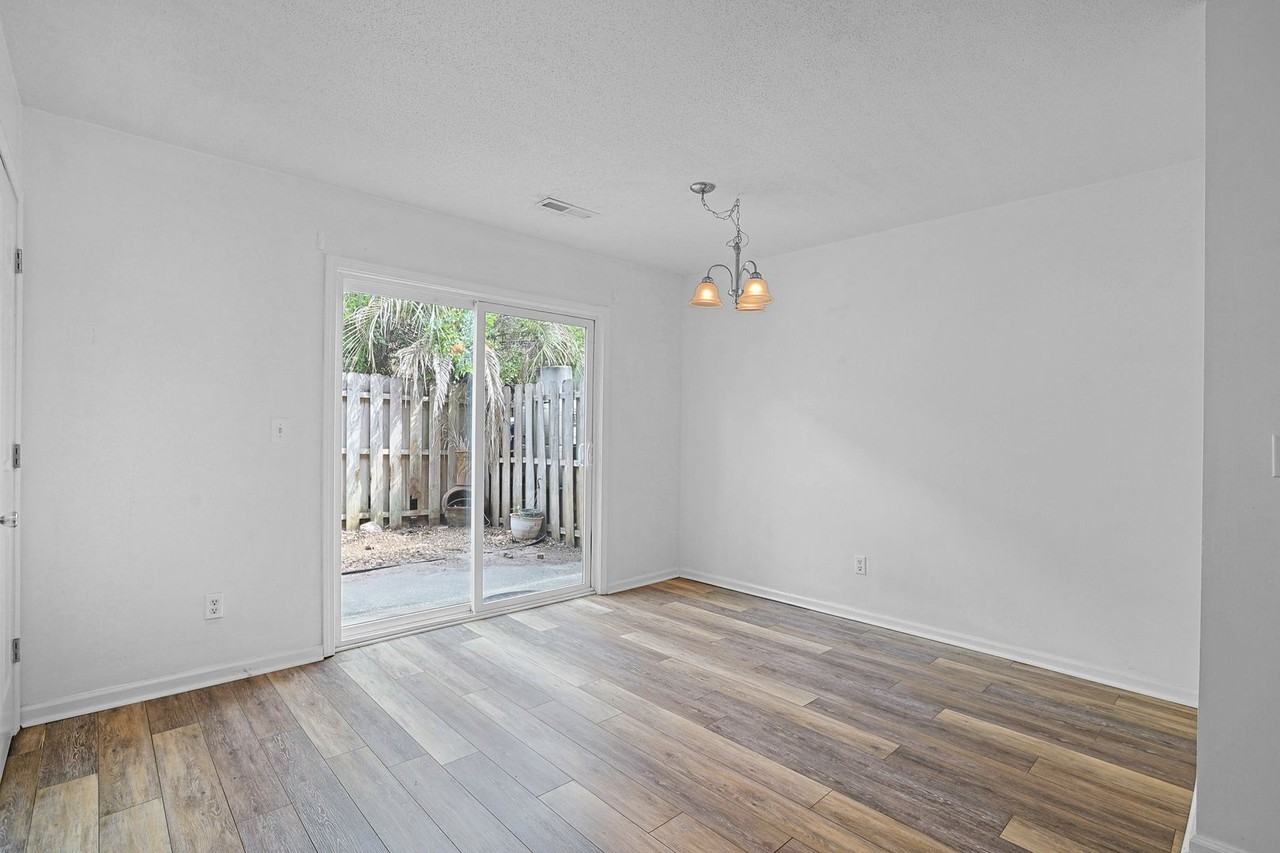 705 26th Ave S - Photo 4 of 11