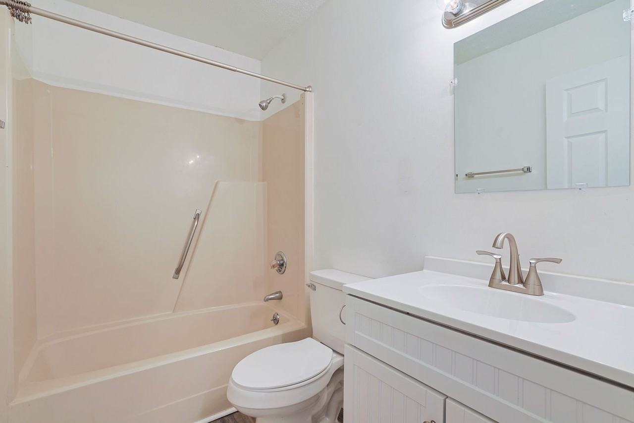 705 26th Ave S - Photo 5 of 11