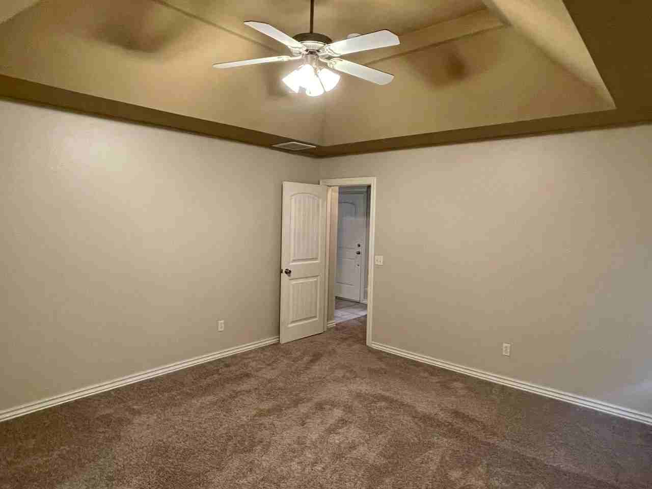 2417 Nw 152nd St - Photo 7 of 19