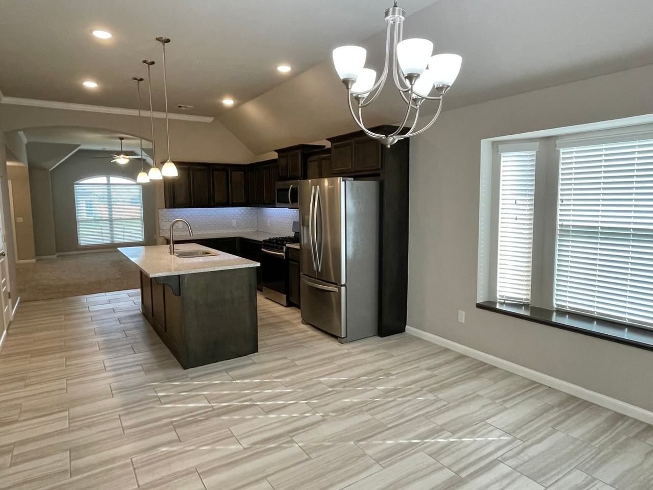 4100 Nw 152nd St - Photo 7 of 27