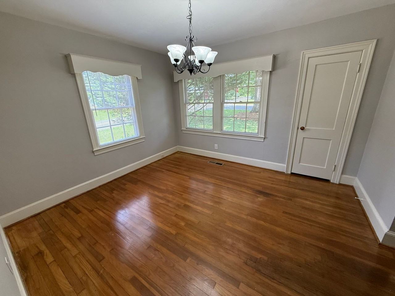 211 Dodd St Nw - Photo 7 of 12