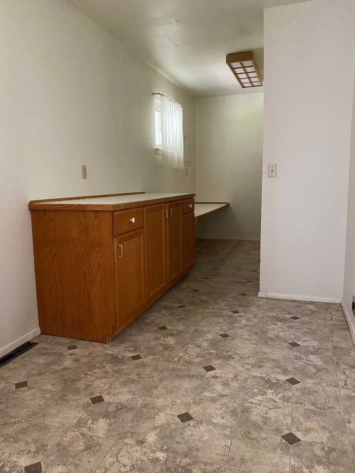 711 Murphy Dr - Photo 4 of 15