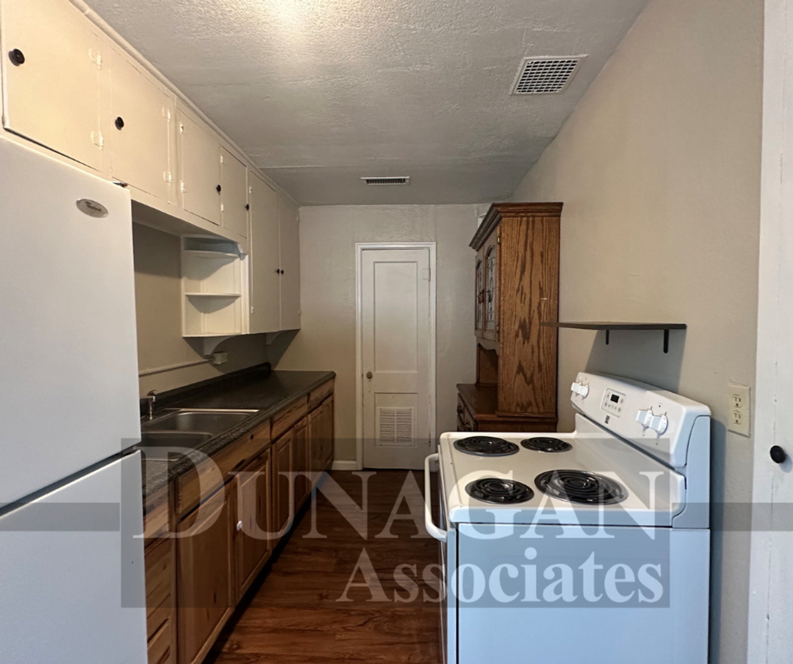 709 W Stevens St - Photo 3 of 7