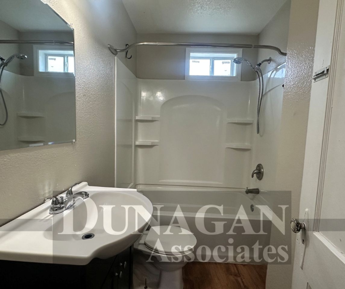 709 W Stevens St - Photo 7 of 7