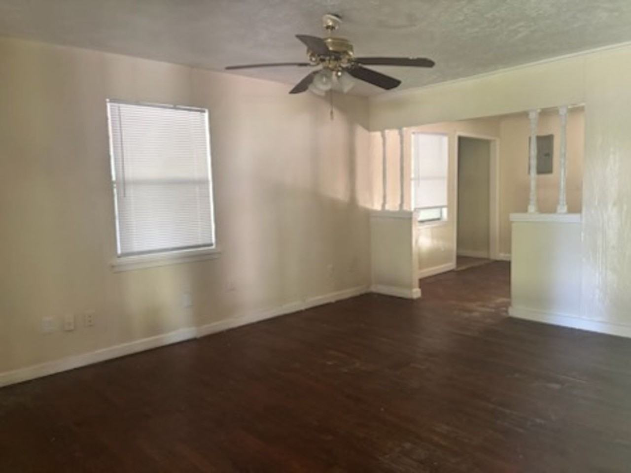 5076 London Ln - Photo 7 of 15