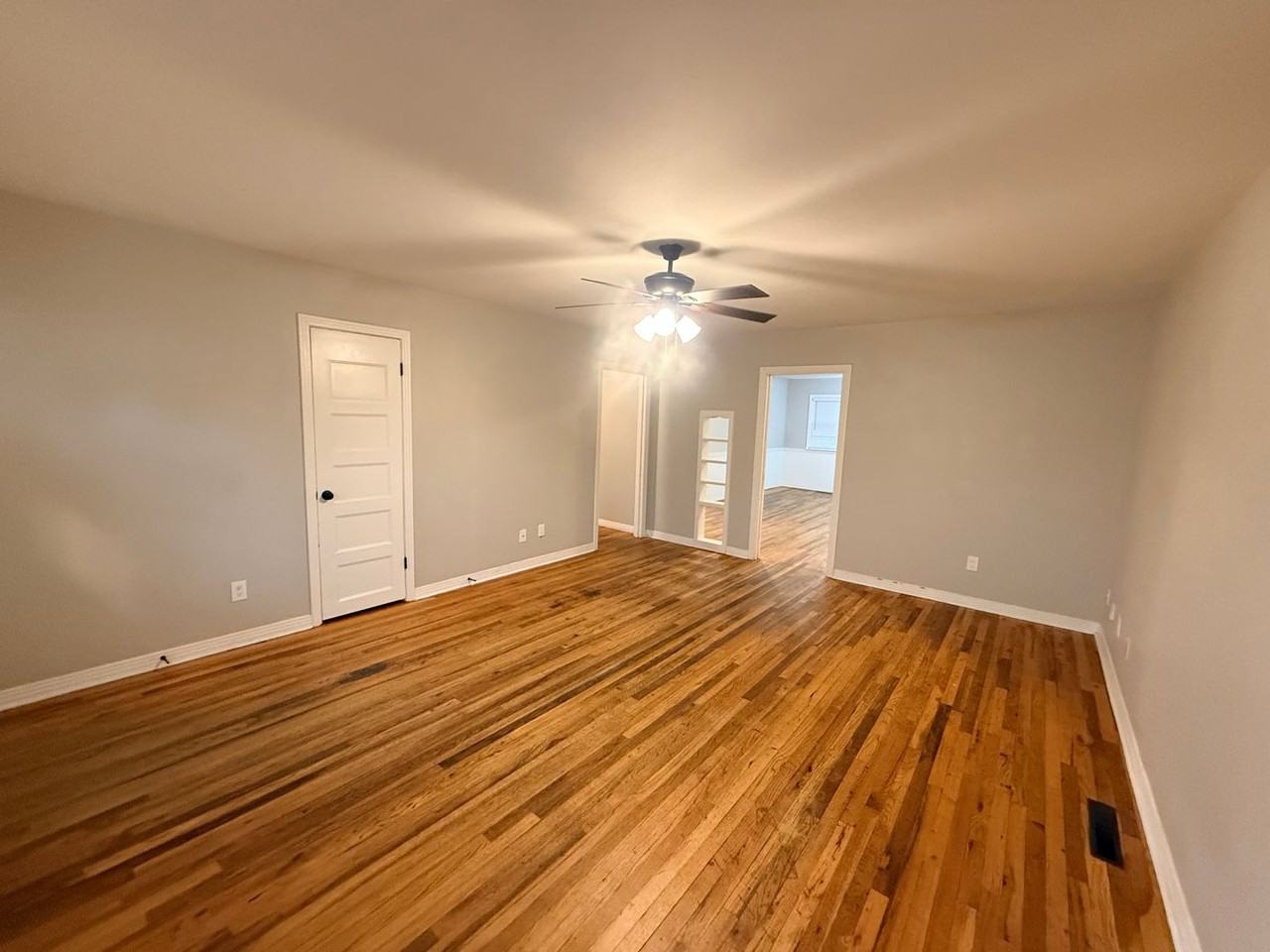 3126 38th St - Photo 3 of 13