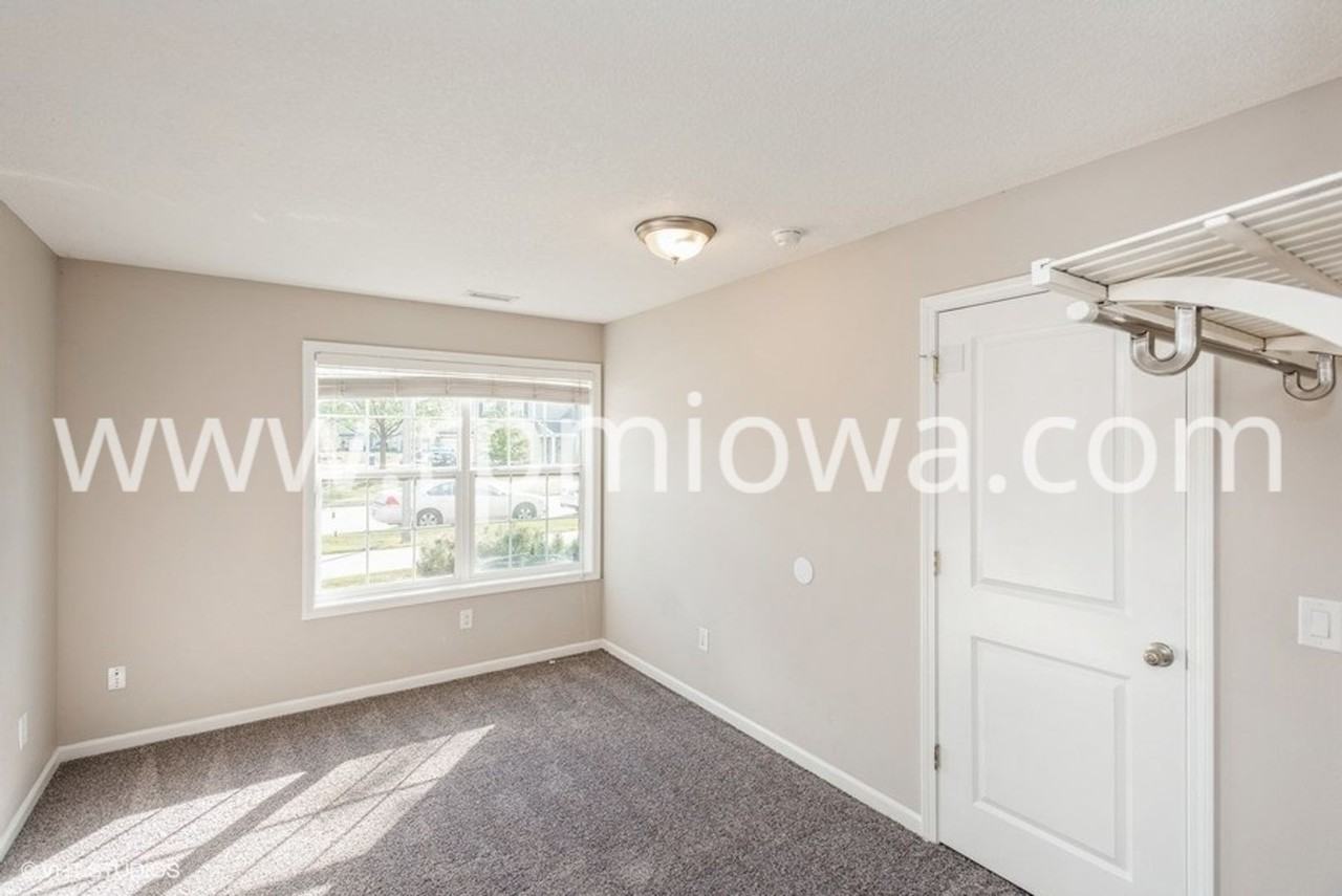 6905 Jack London Dr - Photo 3 of 16