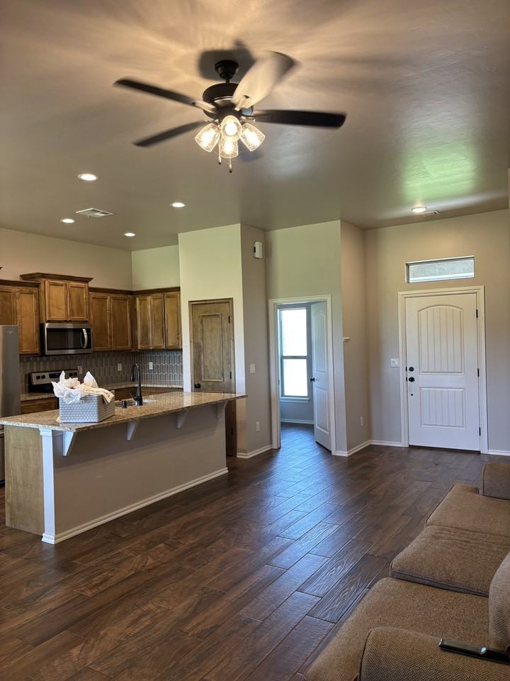 2209 E Grassland Ln - Photo 5 of 27