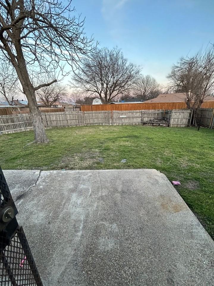 2746 Town North Dr - Photo 4 of 11