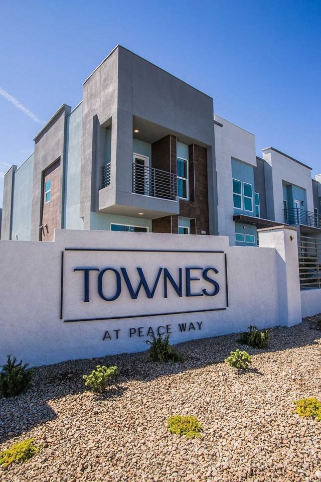 Townes at Peace Way - Photo 4 of 25