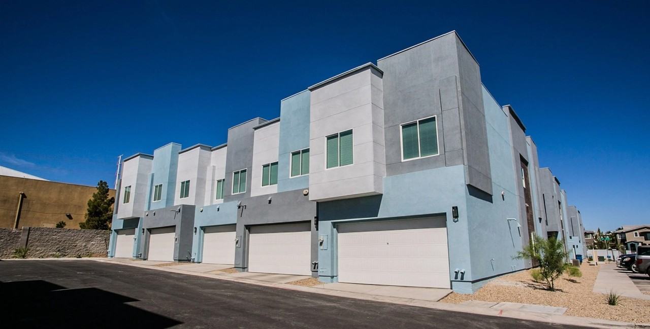 Townes at Peace Way - Photo 6 of 25