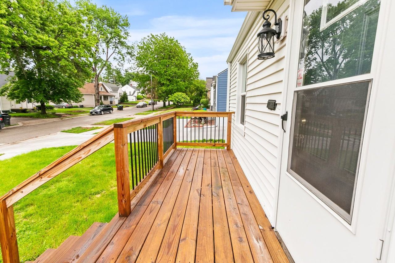 4841 Pierce St - Photo 4 of 24